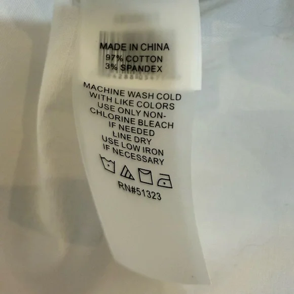 NEW Vince Camuto Button Back Pintucked Poplin Ruffle Contrast Stitch Top - Picture 10 of 10